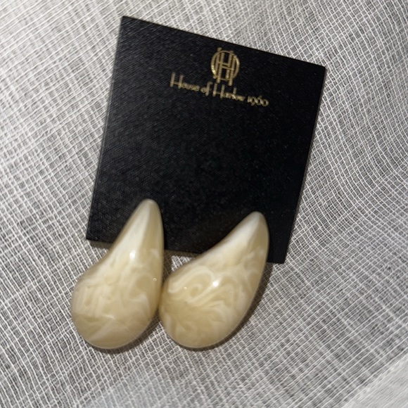 House of Harlow 1960 Cream Teardrop Earrings - Picture 6 of 12
